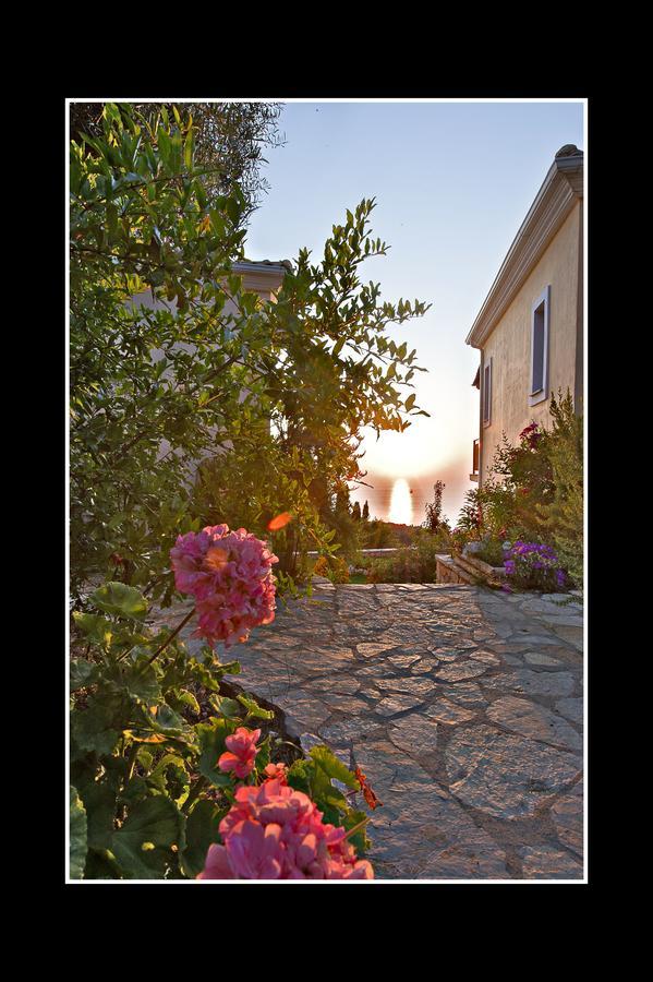 Porto Katsiki Guest Houses อธานนิออน ภายนอก รูปภาพ